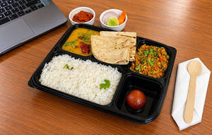 Chicken Keema Matar Thali