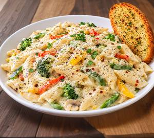 White sauce pasta