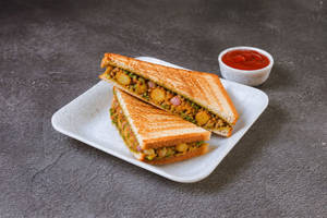Aloo Chatkara Sandwich
