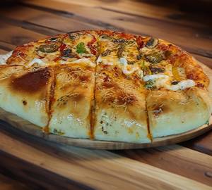 Leaf and root special pizza