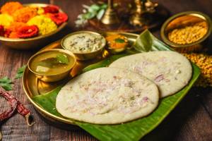 Classic Onion Uttapam