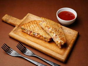 Paneer Tikka Sandwich(Multi-Grain)