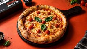 Crusty Margherita Pizza