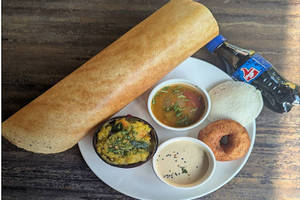 Plain Idli (1pc) + Plain Vada (1pc) + 1 Masala Dosa + Soft Drink Combo