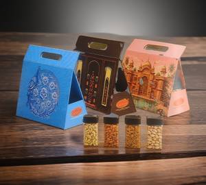Foldable Triangle Box 52 ( 900 Gm )
