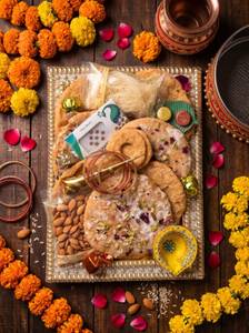 Karwachauth Bollywood Thali - 7 pc