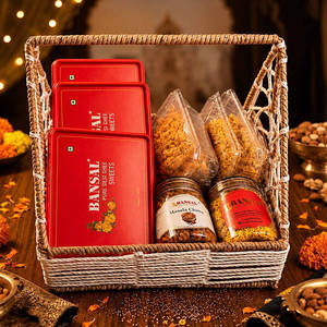 Diwali Gift Hamper Meetha & Namkeen