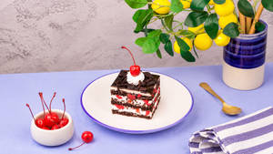 Black Forest Pastry 100g