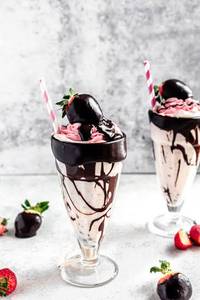Strawberry Chocolate Thick Shake