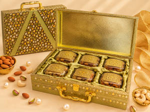 Nutty Royale Dry fruit Box