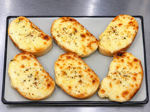 Cheesy Garlic Bread