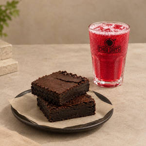 Blueberry Iced Tea + Brownie
