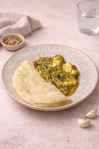 Thecha Paneer with Rice Flour Roti