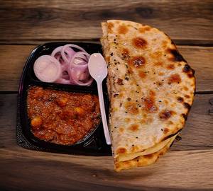 Kulhadwala Special Chole Kulcha