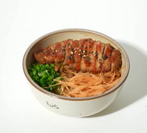 Chicken peanut chilli noodles
