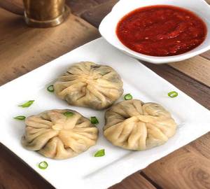 Chicken momos