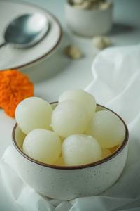 Rasgulla  [1 pc]