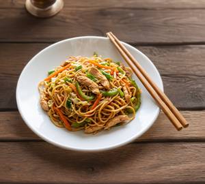 Hakka Non Veg Noodles [Chicken]