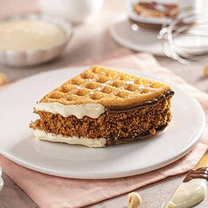 Biscoff Cheesecake Waffle Cake