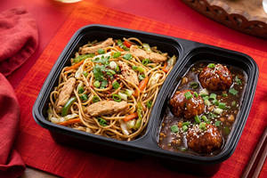 Chicken Noodles With Chicken Manchurian Gravy