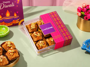 Royal Dry Fruit Sweets Baklava Pyramid – 9 Pc