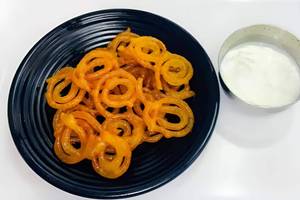 Dahi (100 g) with Jalebi (250 g)