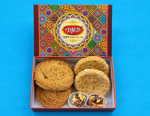 Karwa Chauth Special  Sargi Box