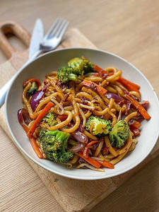 Nongshim Shin Redsuper Spicy Noodles Veg