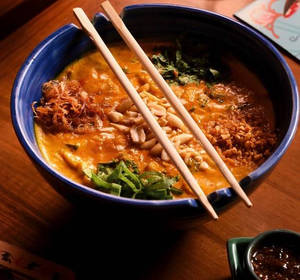 Too Yumm Hot N Spicy Korean Ramen Instant Noodles Veg
