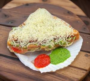 Egg masala grilled sandwich