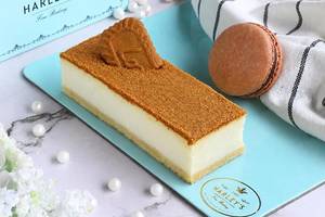 Lotus Biscoff Cheesecake With Macaron