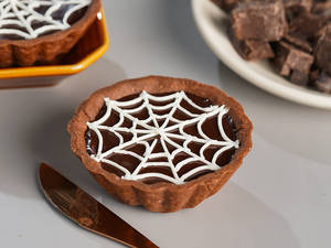 Spiderweb Chocolate Caramel Tart