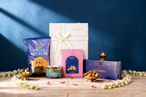 RIBBON GIFT BOX MEDIUM