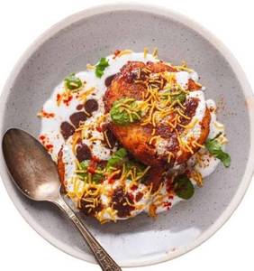 Cahole Tikki With Dahi