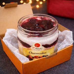 Strawberry No-bake Cheesecake Jar Cake