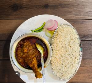 Ahuna Chicken Rice With Papad And Sala
