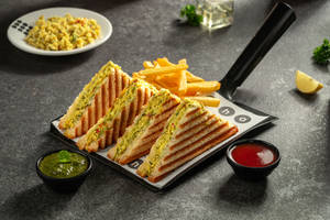 Spiced Mint Chutney And Cottage Cheese Sandwich