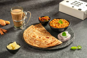 Chicken Bhurji With Laccha Paratha