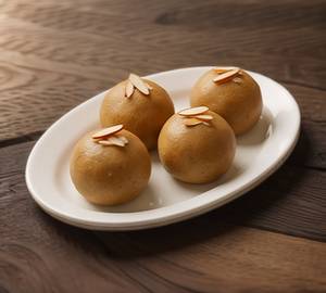 Atta Ladoo (Desi Ghee)