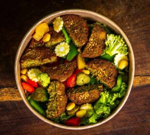 Falafal Salad
