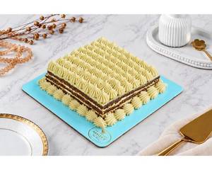 Pistachio Delight Medovik Cake
