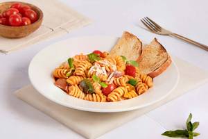 Veg-Creamy Tomato Pasta