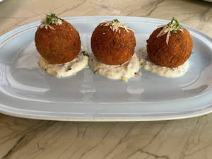 Puliyogre Arancini