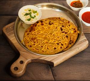 Sev Pyaz Paratha