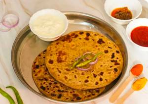 2 Chatpata Aloo Paratha With Dahi
