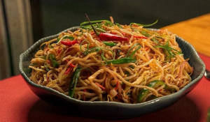 Veg Wok Tossed Hakka Noodles
