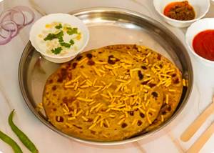 2 Sev Paratha With Raita