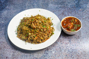 Mixed Noodles With Chicken Manchurian Bowl