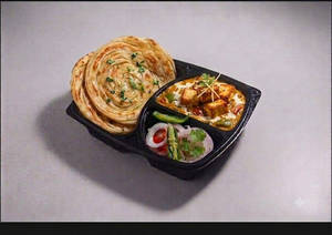 Kadhai Paneer Laccha Paratha Combo