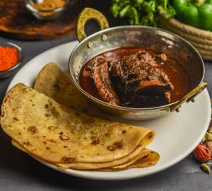 Chicken Curry (2Pc) With Paratha(2Pc) combo